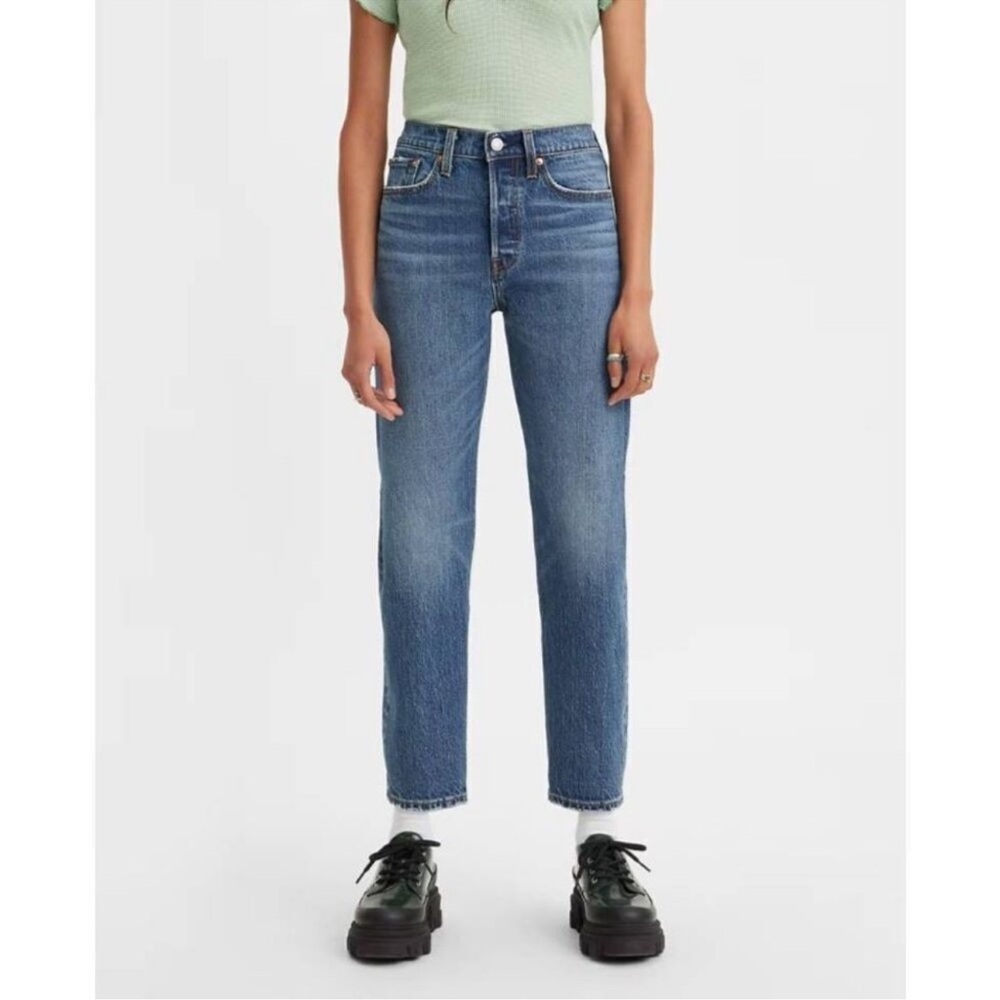 Levi’s Wedgie Straight Button Fly Jean